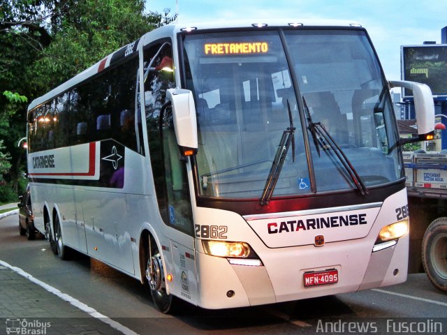 Auto Viação Catarinense 2862 na cidade de Joinville, Santa Catarina, Brasil, por Andrews  Fuscolin. Número da foto: #2029245.