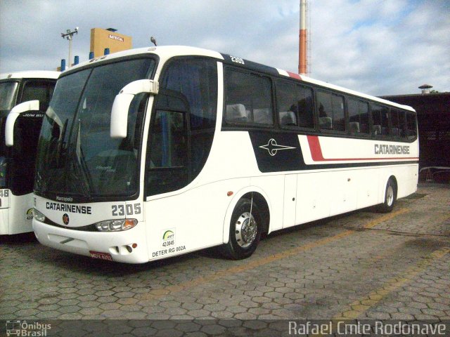 Auto Viação Catarinense 2305 na cidade de Blumenau, Santa Catarina, Brasil, por Rafael Cmte Rodonave. ID da foto: 2028189.