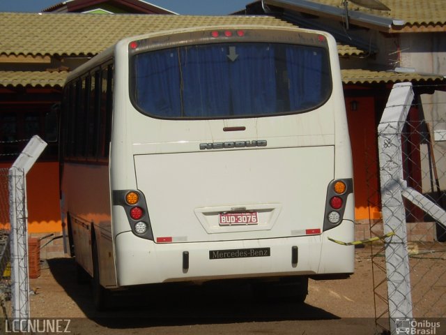 Ônibus Particulares BUD3076 na cidade de São Miguel Arcanjo, São Paulo, Brasil, por Luis Nunez. ID da foto: 2036446.